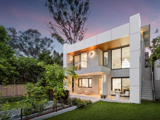 House for sale in Lower North Shore, Sydney