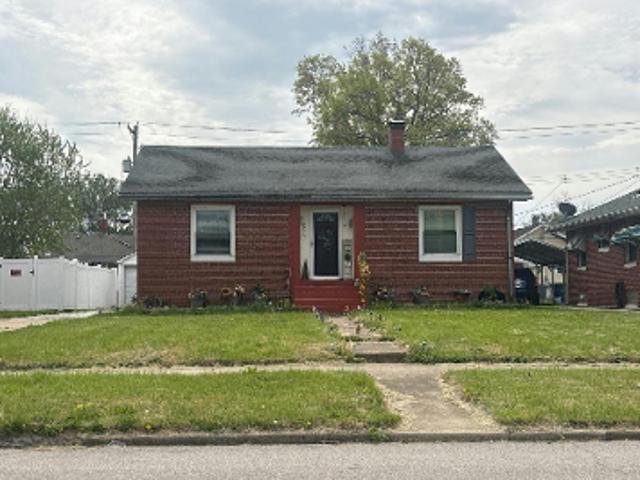 House for sale in East Saint Louis, Illinois