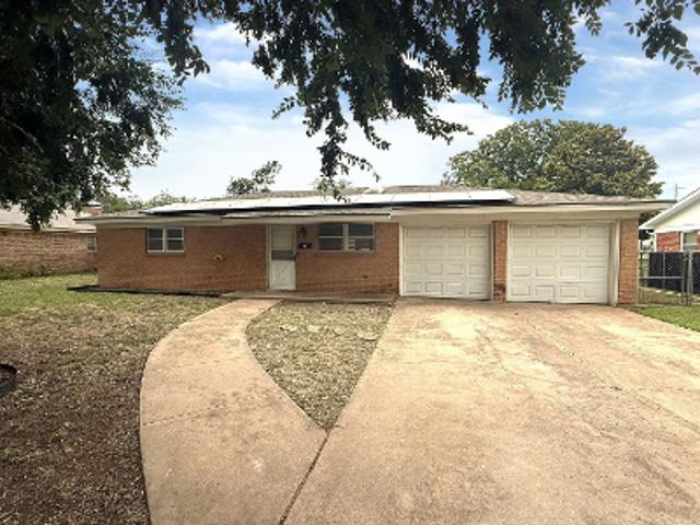 House for sale in Taylor, Texas