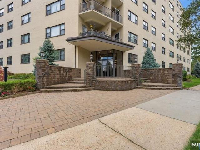 Condo for sale in Hackensack, New Jersey