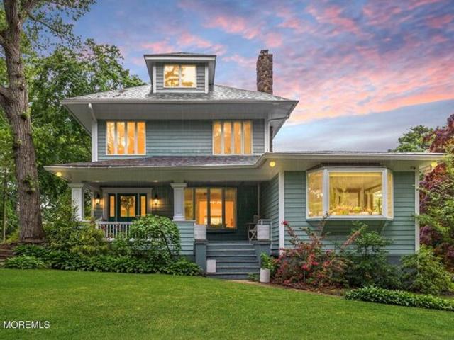 House for sale in Atlantic Highlands