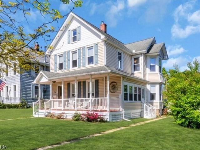 House for sale in Washington, New Jersey