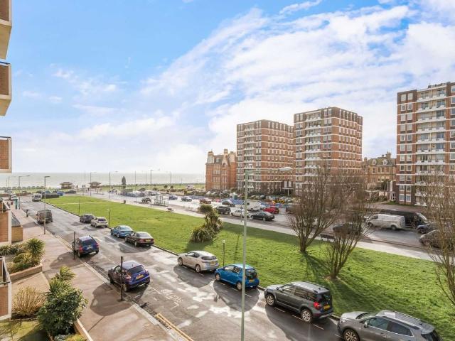 Apartment for rent in Aldrington