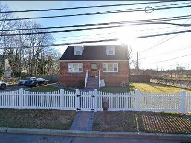 House for sale in Babylon, New York