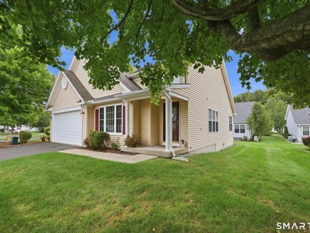 Condo for sale in Ellington, Connecticut