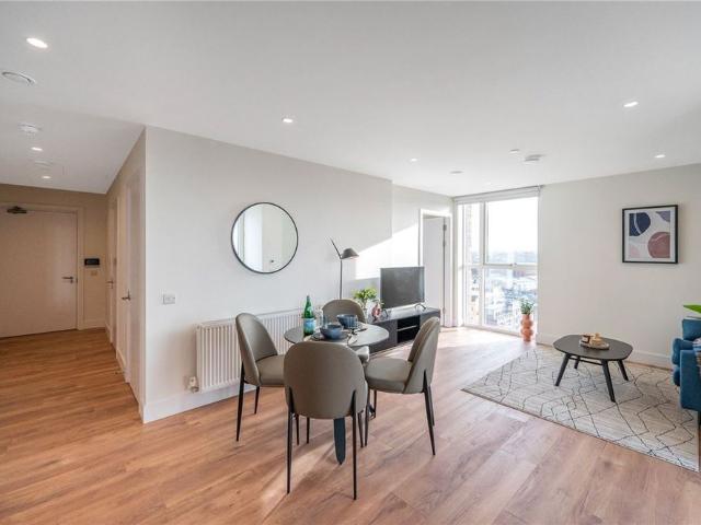 Apartment to rent in Bluebell, North Tipperary