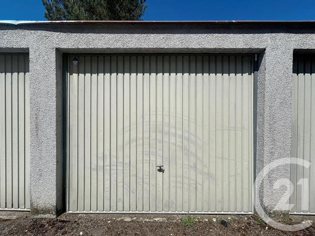 Garage location à Montbéliard, Grand-charmont