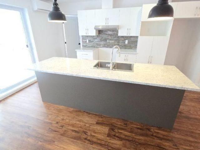 Apartment for rent in Les Jardins-de-napierville, Quebec