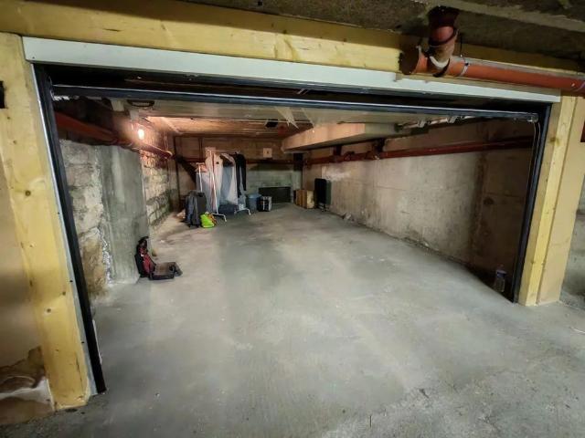 Garage vente à Paris, Île-de-France