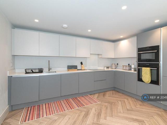 Apartment for rent in London Borough of Merton, Greater London