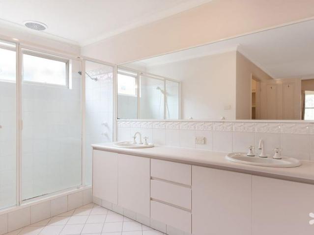 House for rent in Canning Vale, Western Australia