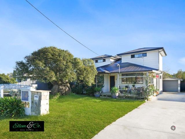 House for sale in Oak Flats Dc, New South Wales