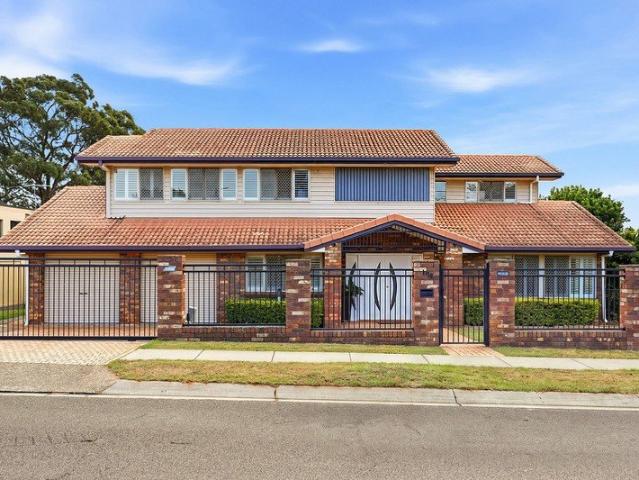 House for sale in Robertson, Greater Brisbane