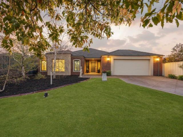 House for sale in Taylors Lakes, Melbourne