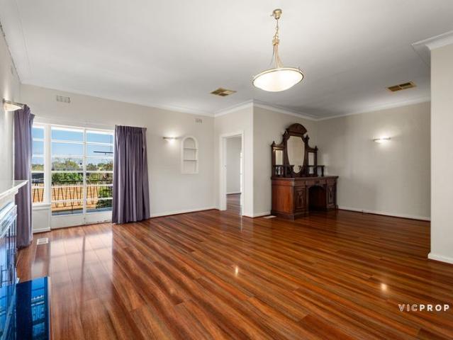 House for rent in Ivanhoe East, Melbourne