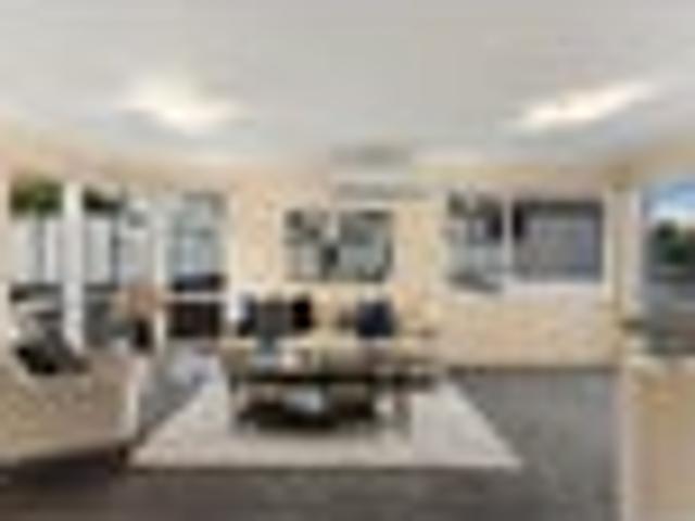 Townhouse for sale in Mount Wellington