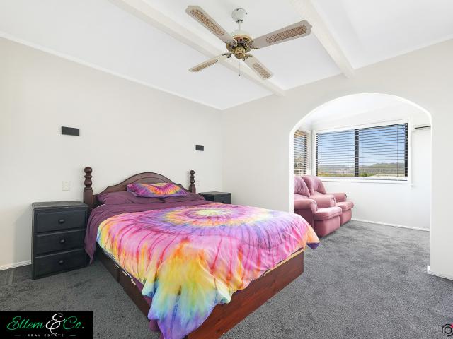 House for sale in Oak Flats Dc, New South Wales