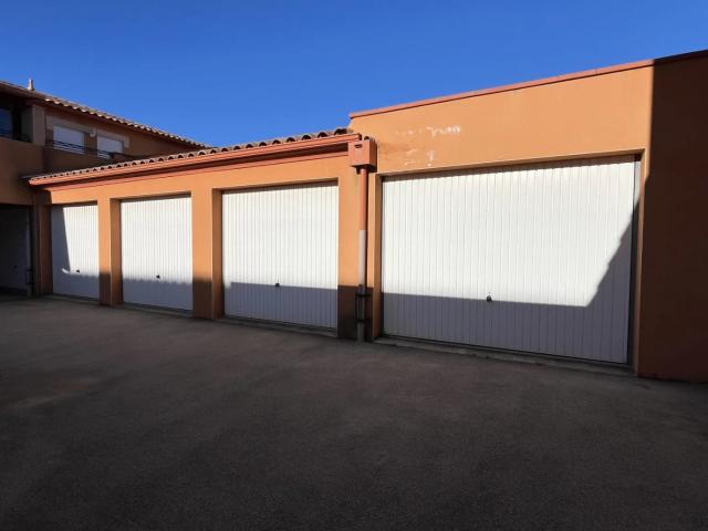 Garage vente à Béziers, Valras-plage