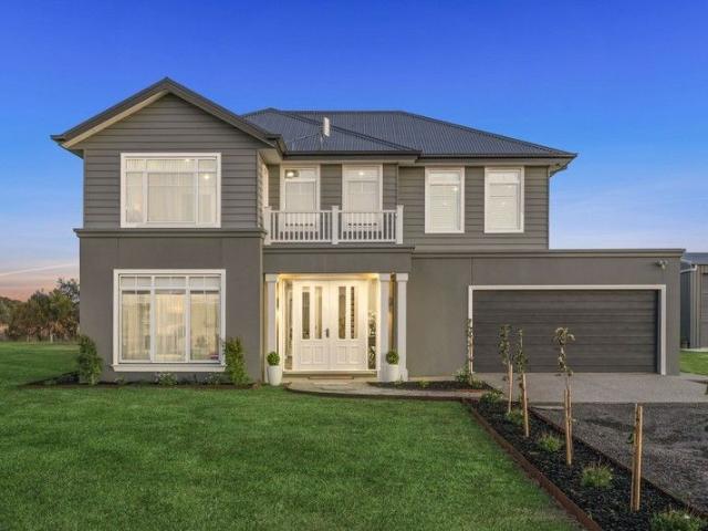 Cottage for sale in Connewarre, Victoria