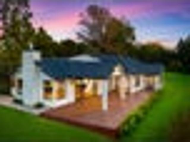 House for sale in Oratia, Oroua County