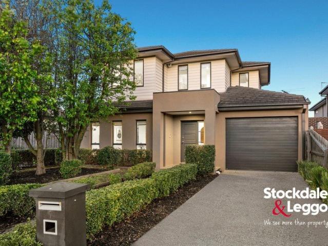Townhouse for sale in Glenroy, Melbourne