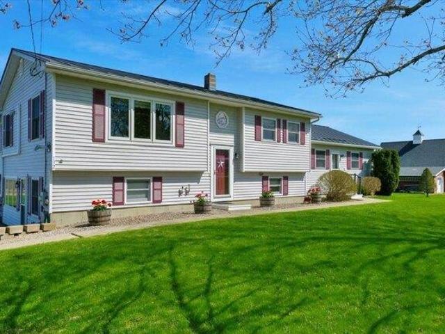 House for sale in Grand Isle, Vermont