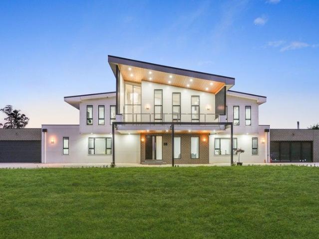 House for sale in Kinglake, Victoria