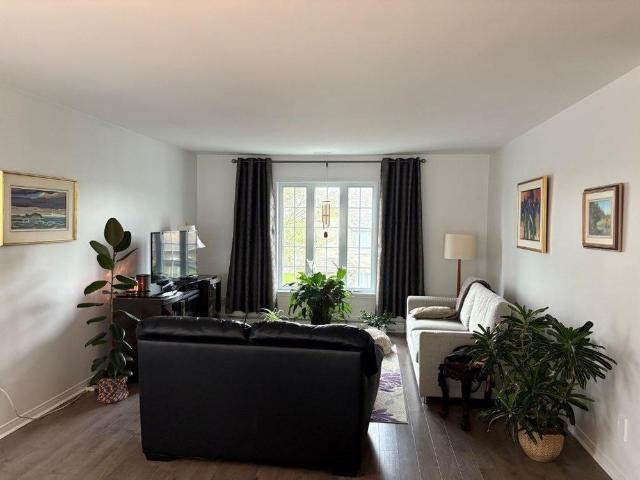 Apartment for rent in Sainte-julie, Quebec