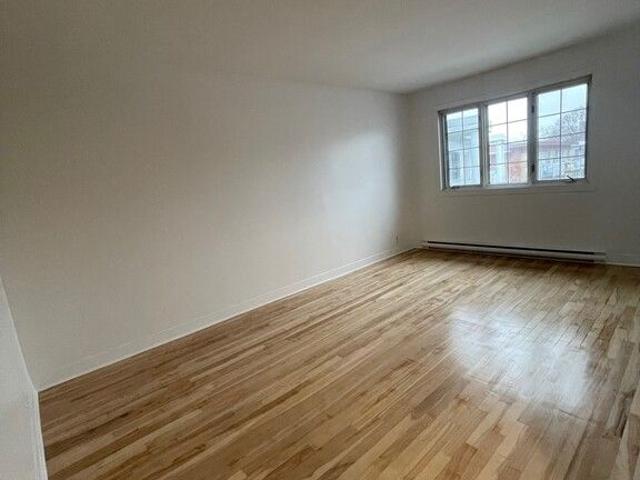 Apartment for rent in St. Leonard's, Quebec