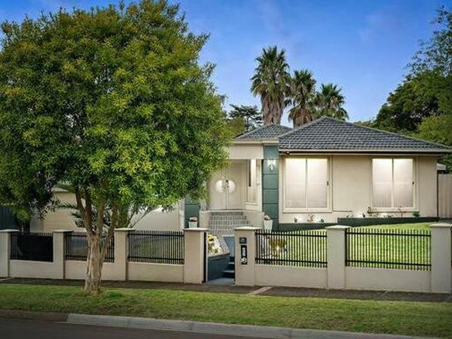 House for sale in Dandenong