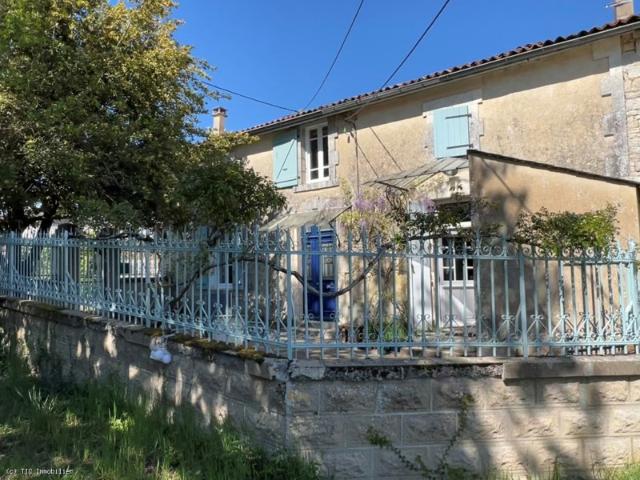 Maison vente à Confolens, Ruffec