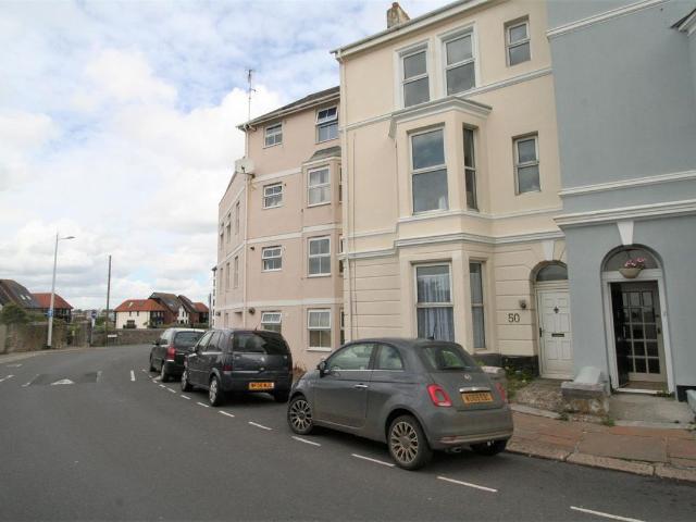 Apartment for rent in West Hoe, Mount Wise