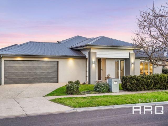 House for sale in Woodlea, Melbourne