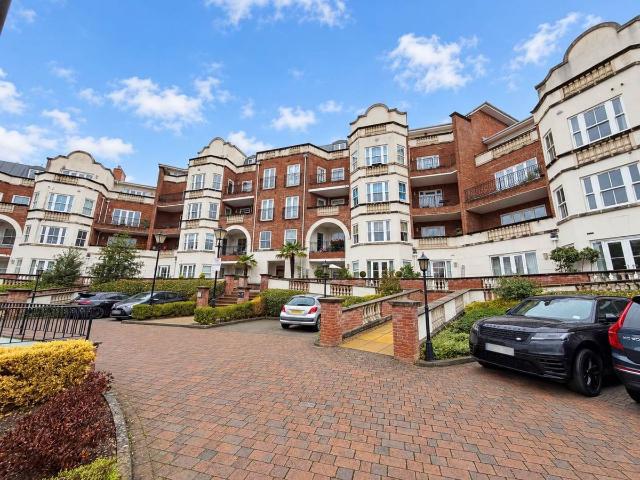 Apartment for rent in North Ascot, Ascot