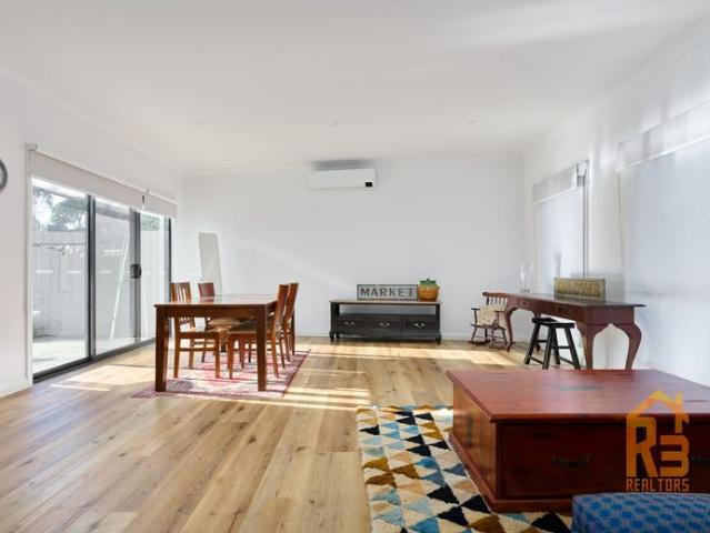 Townhouse for rent in Camerons Creek, Victoria