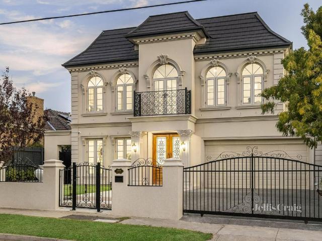 House for sale in Bentleigh East