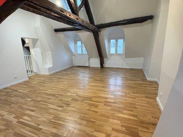 Studio location à Paris 1er Arrondissement, Paris