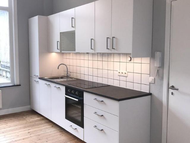 Kot location à Saint-Gilles - Sint-Gillis, Brussel-Hoofdstad - Bruxelles-Capitale