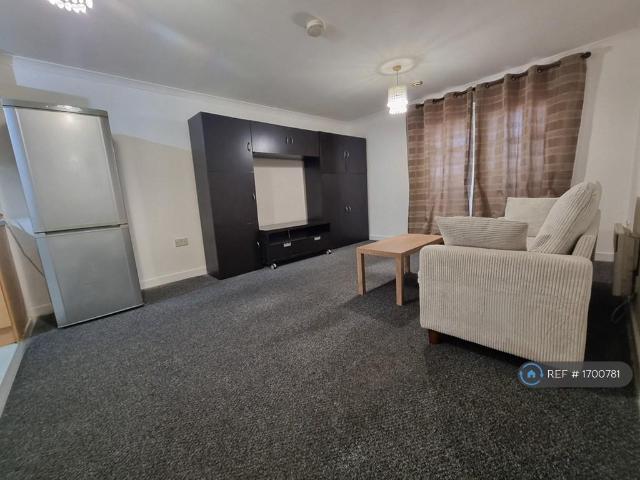 Apartment for rent in Alperton, Greater London