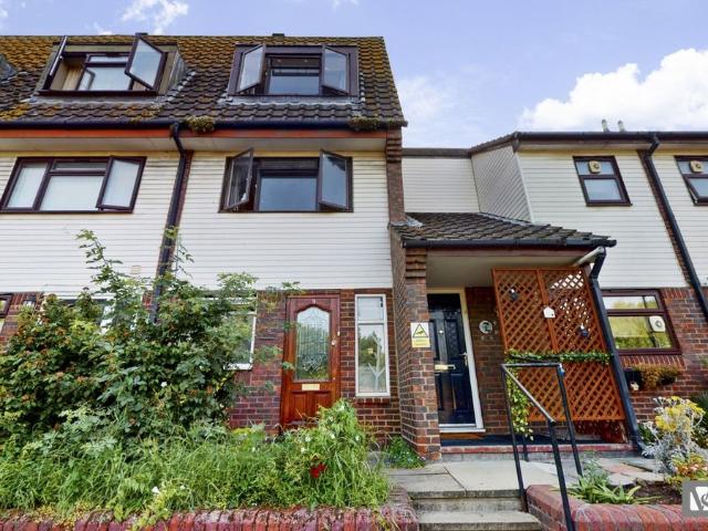 Apartment for rent in Ocean Estate, Mile End