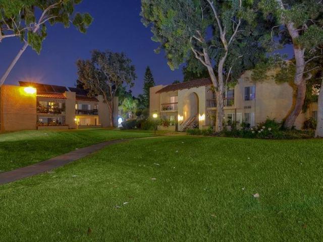Apartment for rent in Fountain Valley, California