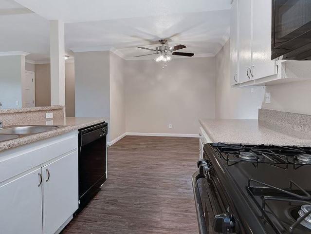 Apartment for rent in Fountain Valley, California