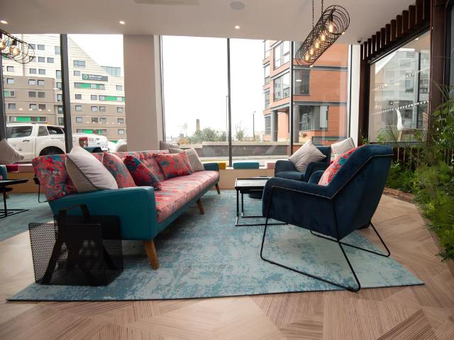 Studio for rent in Hyde Park, West Yorkshire