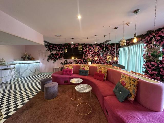 Studio for rent in Hyde Park, West Yorkshire