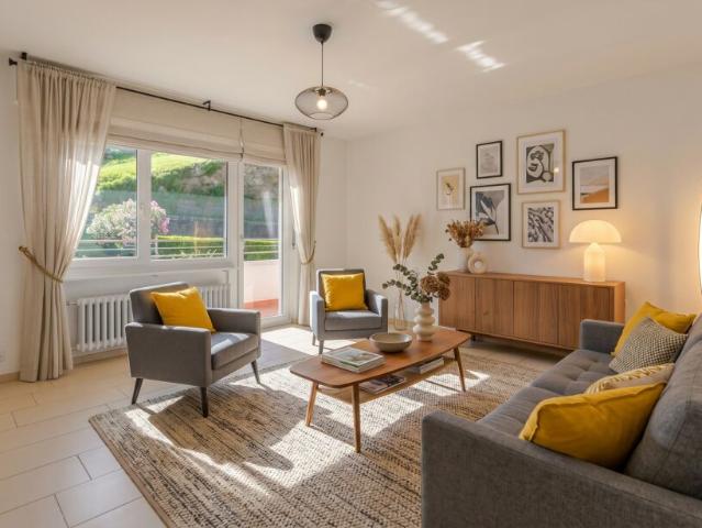 Wohnung kaufen in Taverne, Tessin