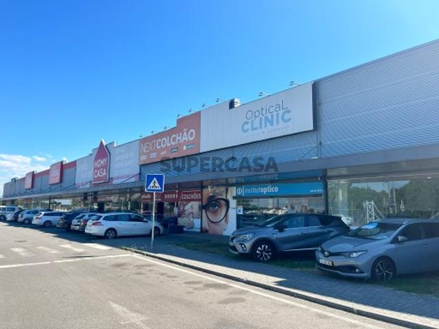 Armazém venda em Seixal, Setúbal