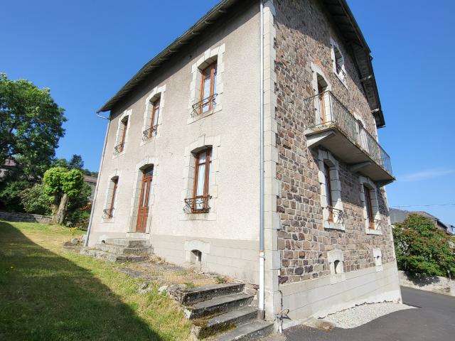 Maison vente à Mauriac, Riom-ès-montagnes