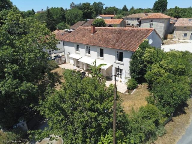 Maison vente à Confolens, Nanteuil-en-vallée