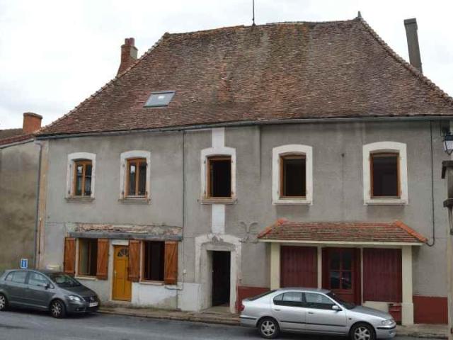 Maison vente à Vichy, Montaiguët-en-forez