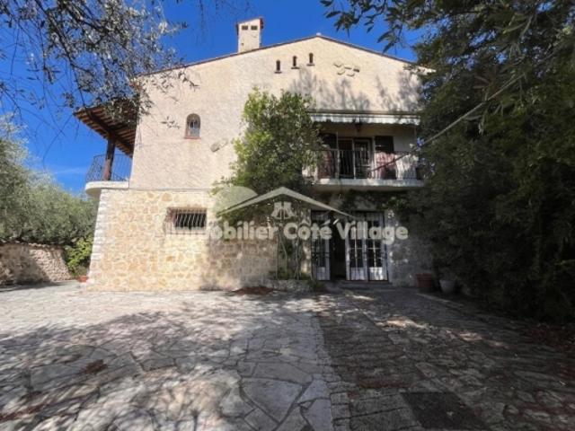 Maison vente à Nice, Drap